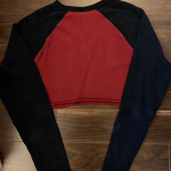 OLD NAVY | cropped crew neck sweater - Picture 2 of 4